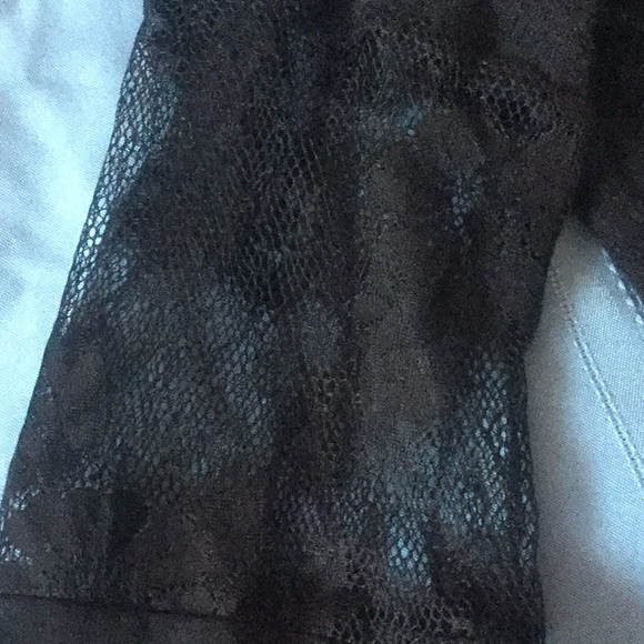 ❌DONATED❌Black Button Front Lace Sleeve Insert V-neck Top - Picture 6 of 10